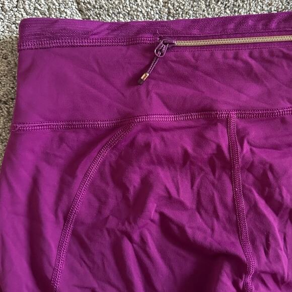 Lululemon Purple Crop Camo Leggings - Picture 3 of 7